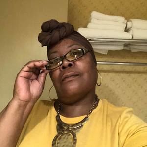 Meet your Posher, Cyndi
